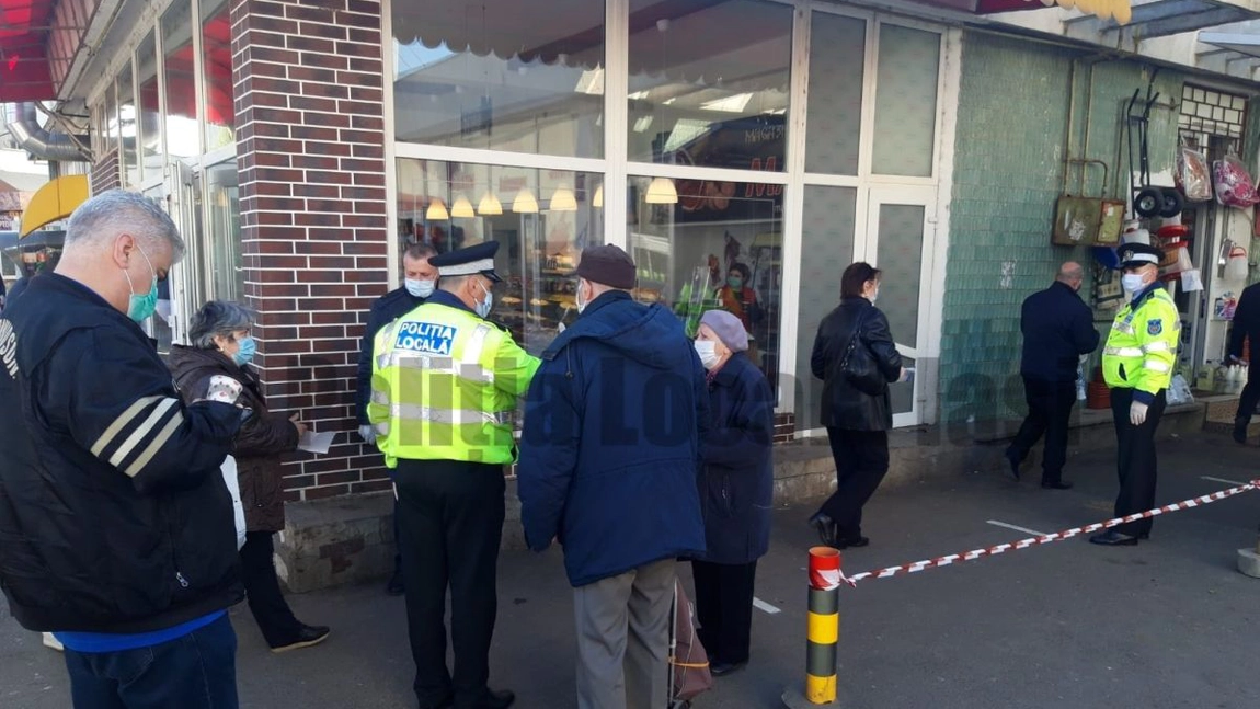 Tot mai mulți tineri surprinși în timp ce fură produse din magazine