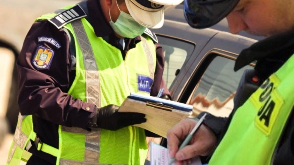 Poliția Română, acuzată că are norme de amenzi. Cum a reacționat Poliția după fotografia virală de pe Facebook