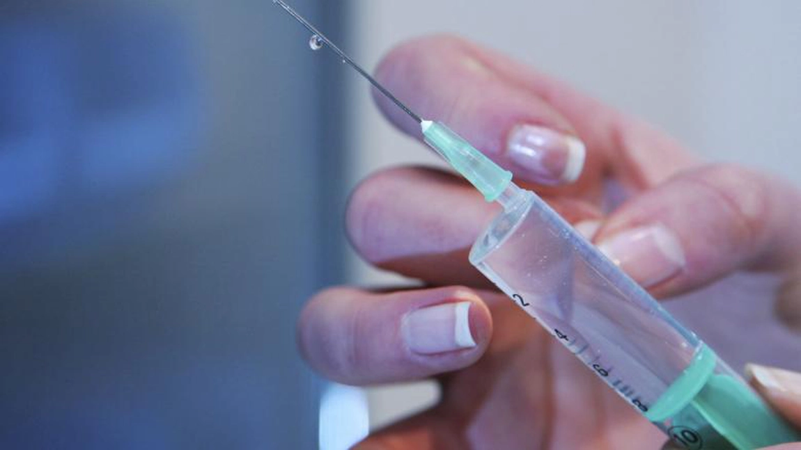 Ce spun experții medicali: Cât va dura până să avem un vaccin anti-COVID-19
