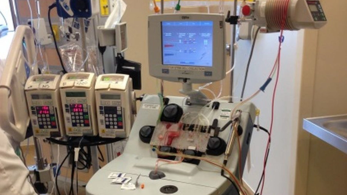 Pacienții care s-au tratat de coronavirus pot salva vieți! Începând din această săptămână pot dona plasma din sânge la CRTS Iași