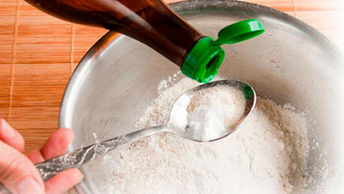 De ce bicarbonatul de sodiu nu trebuie stins cu oțet