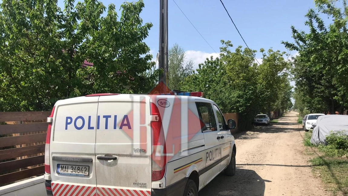 Exclusiv! Poliţiştii de la Investigaţii Criminale au ajuns la locuinţa sopranei Maria Macsim Nicoară! Îi iau declaraţii soţului - FOTO/ VIDEO/ UPDATE