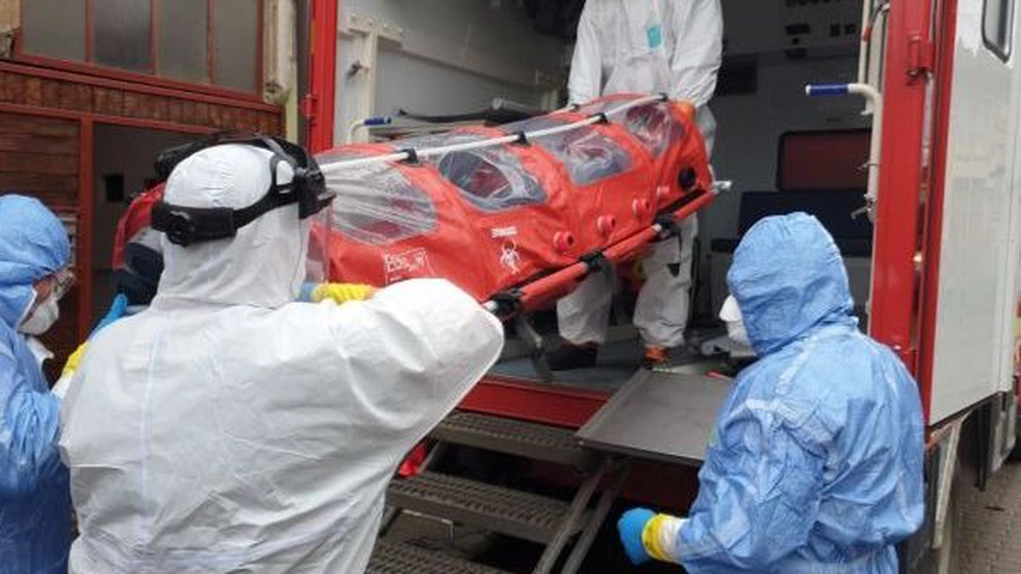 Trei noi decese cauzate de infectarea cu COVID-19