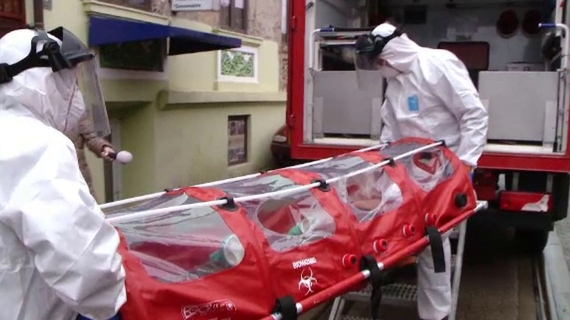 Bărbat din Iași, judecat după ce a fugit din carantină, fiind suspect de coronavirus. Procurorii îl acuză de zădărnicirea combaterii bolilor