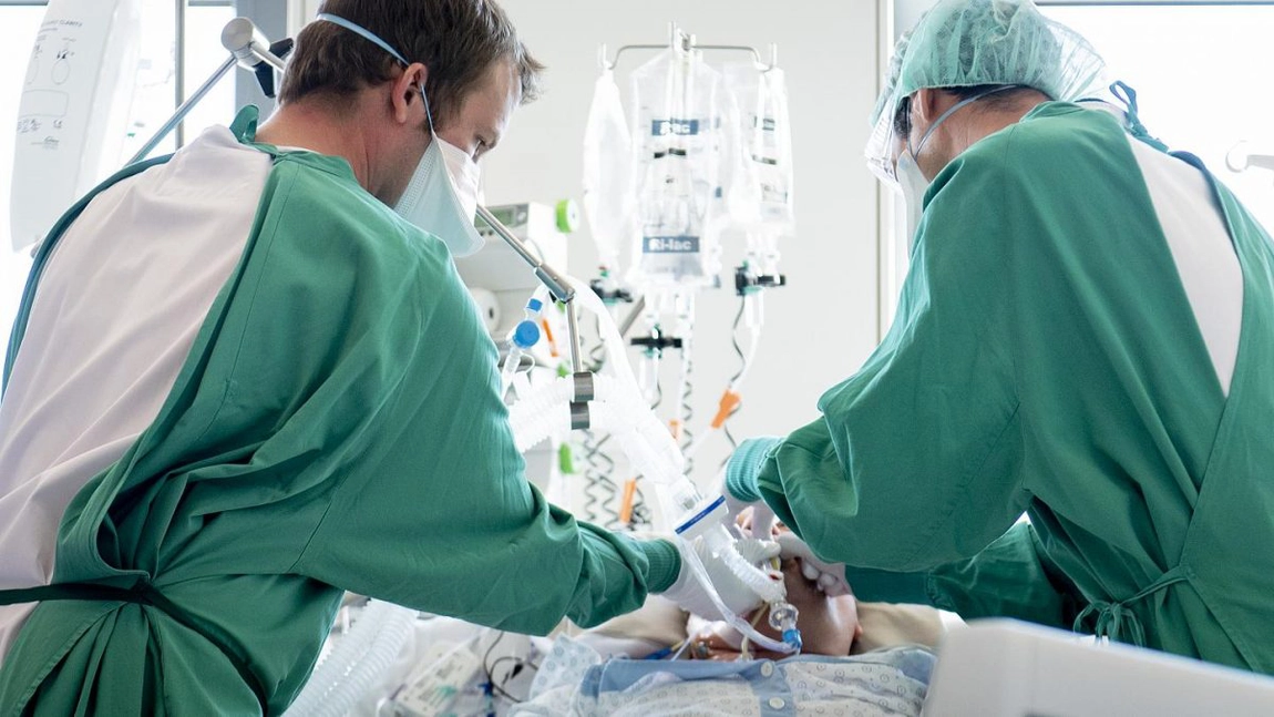 De ce unii pacienti cu Covid-19 se recupereaza foarte tarziu?