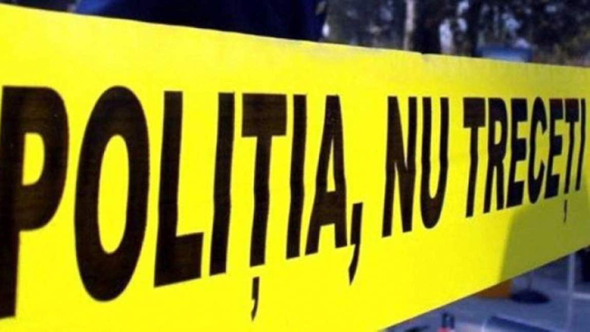 Un bărbat a murit la scurt timp după ce a fost încătușat de polițiști