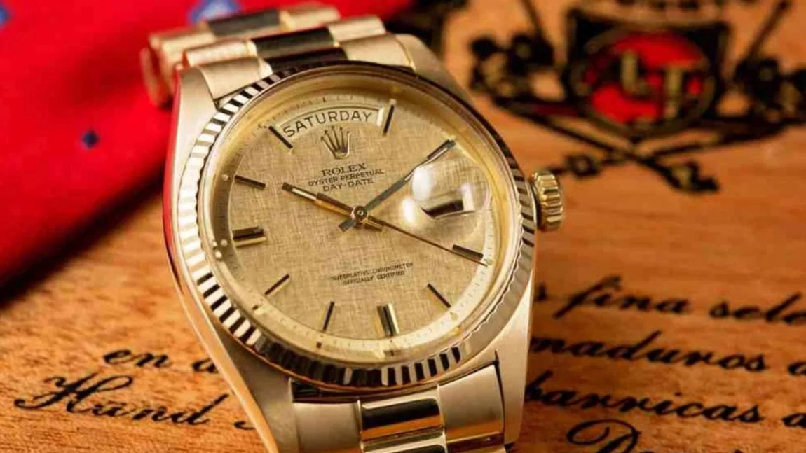 Ceasul Rolex din aur purtat de Ion Iliescu a fost scos la licitație. Care este prețul de pornire