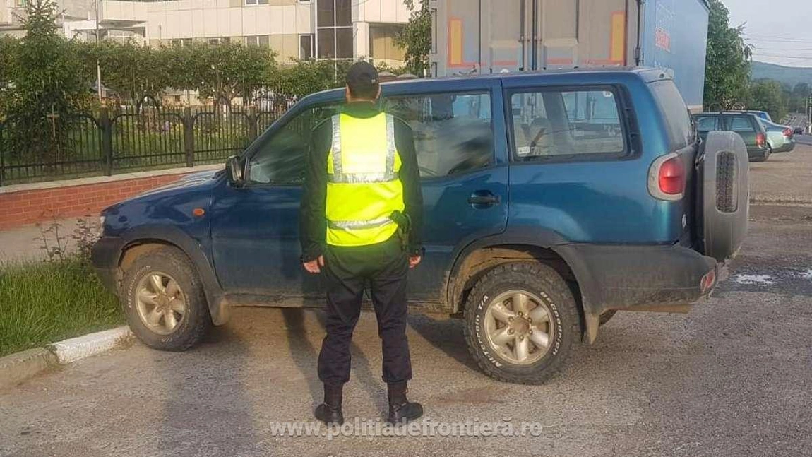 O ieșeancă a fost în vizită la părinți cu un Nissan Terano, deși nu avea permis de conducere