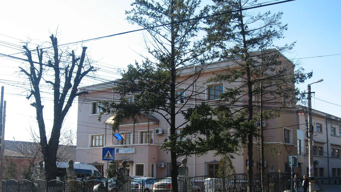 O șansă în plus să studiezi la Facultatea de Teatru din Iași! Profesorii oferă cursuri gratuite de informare și pregătire a celor care-și doresc să devină studenți la Admiterea 2020