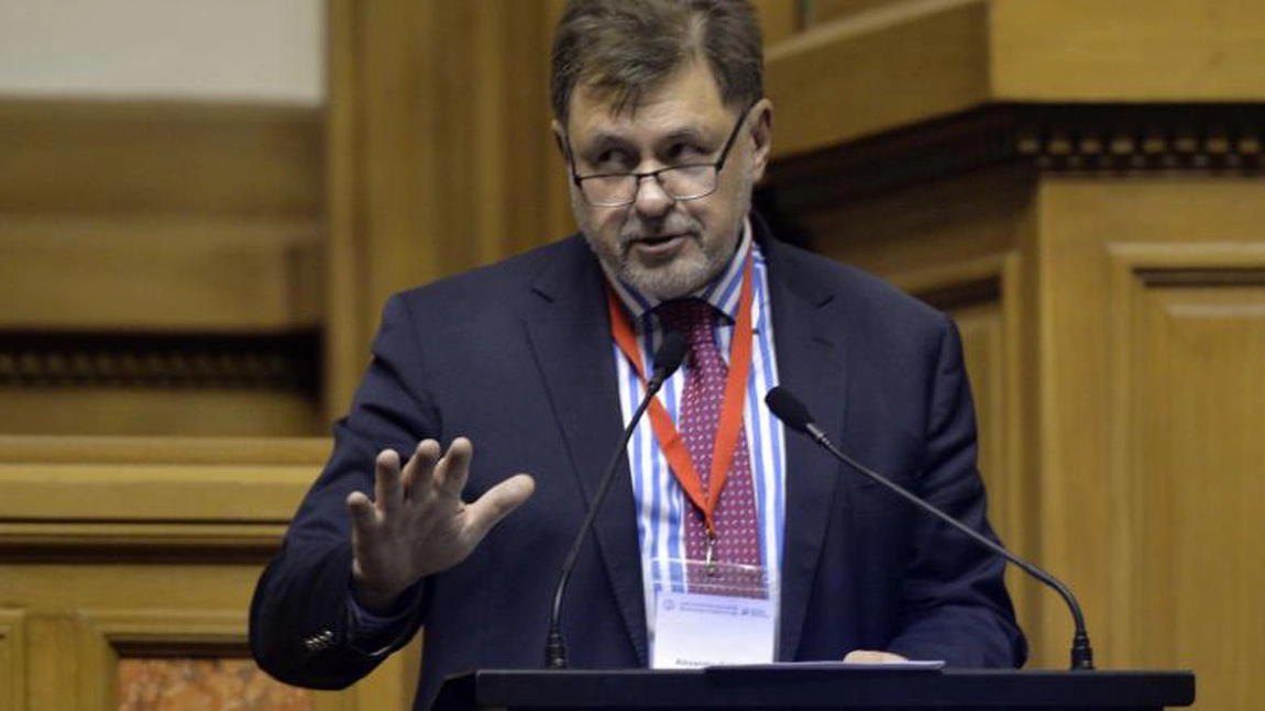 Alexandru Rafila crede că elevii trebuie determinați să meargă la școală, nu să o refuze
