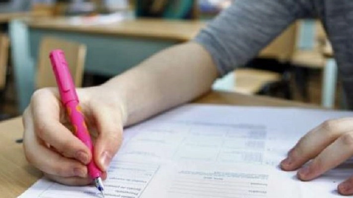 Evaluarea Națională 2020. Elevii susțin astăzi proba la Matematică. Iată subiectele - UPDATE