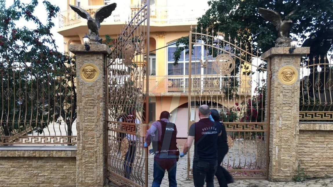 Percheziţii la interlopii din Iaşi! Mascaţii au intrat în mai multe locaţii în această dimineaţă! GALERIE FOTO, VIDEO (EXCLUSIV)