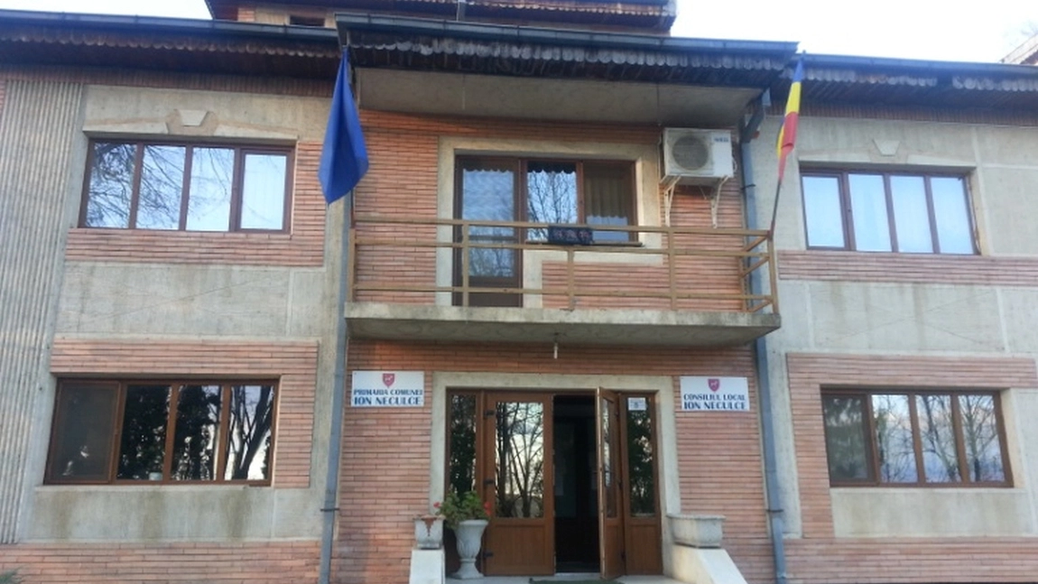 Un bebeluș din județul Iași, născut de două ori în aceeași zi! Cum a fost posibil acest lucru! Primăria Ion Neculce a intervenit pentru a remedia situația!