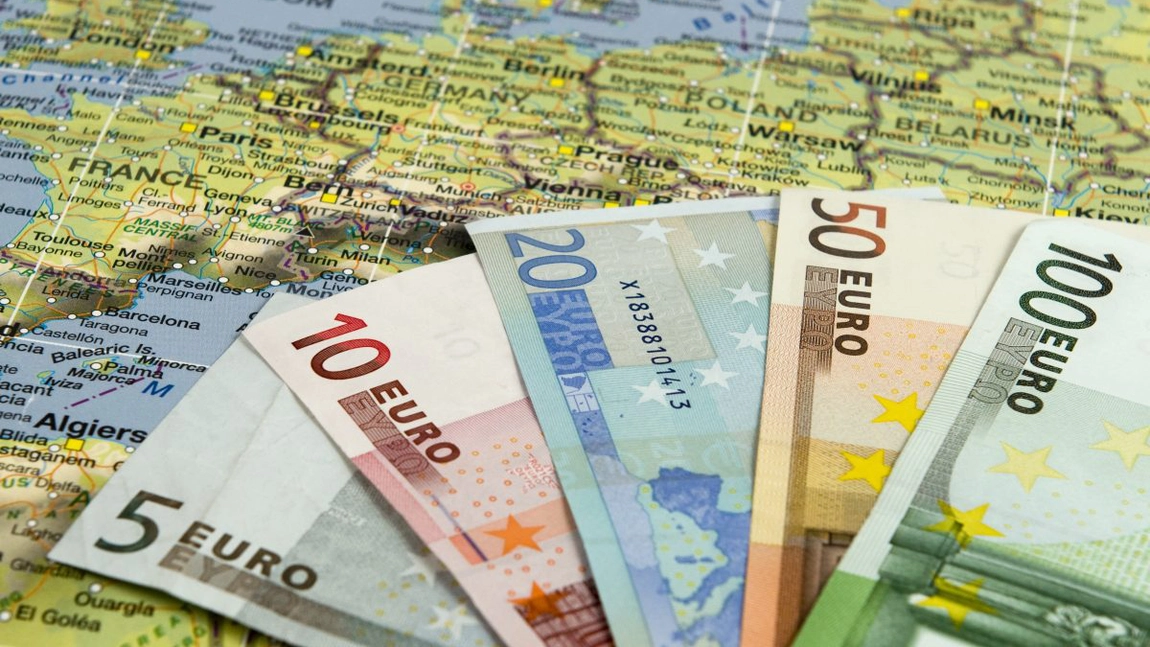 Raport UE: România nu îndeplinește niciun criteriu pentru aderarea la zona euro