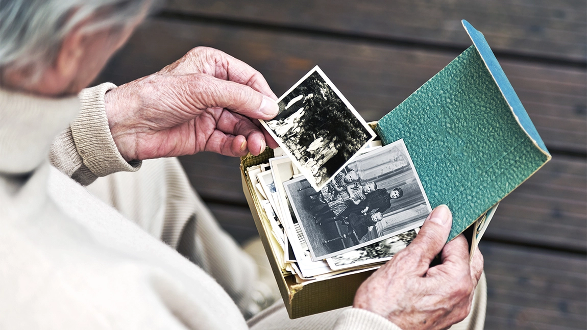 Primele simptome ale Alzheimer-ului sunt cauzate de o genă identificată recent