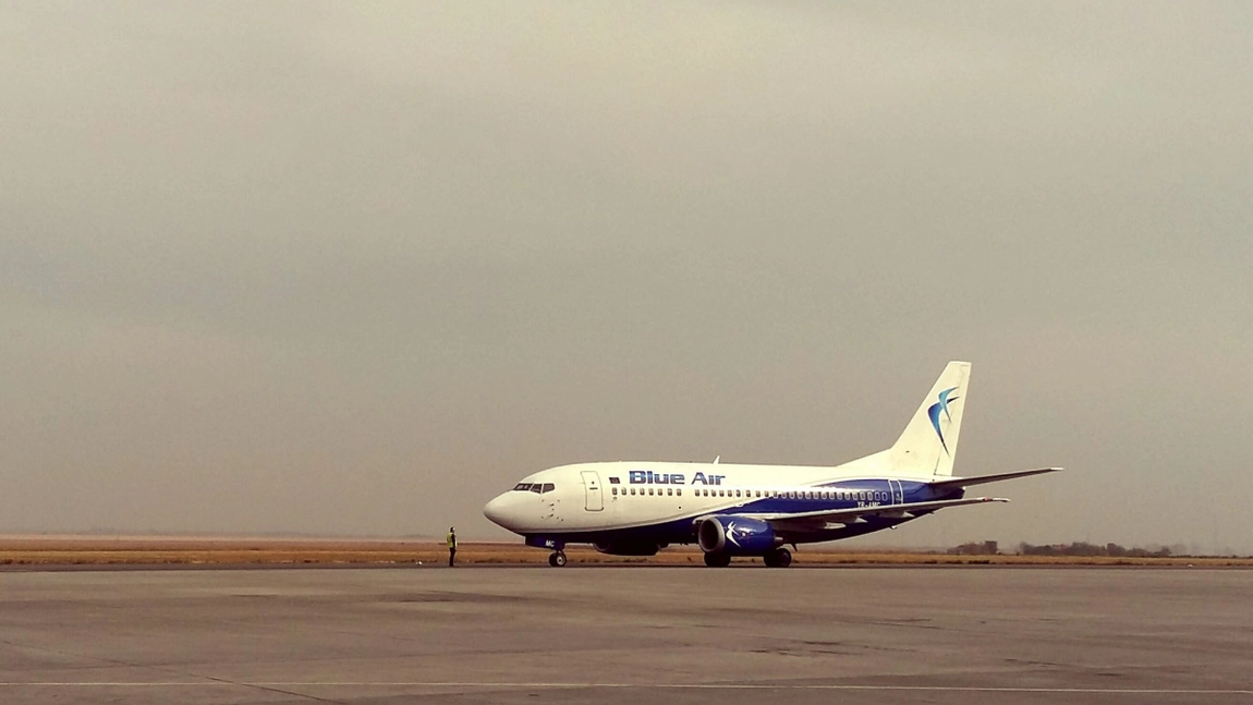 Aeroportul Iași cere de la compania Blue Air peste un milion euro. Operatorul aerian s-a salvat printr-un concordat preventiv. Aerogara ieșeană devine creditorul operatorului aerian