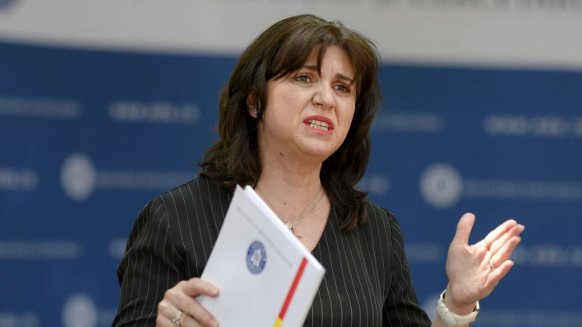 De ce îi este frică Monicăi Anisie atunci când școala va începe?