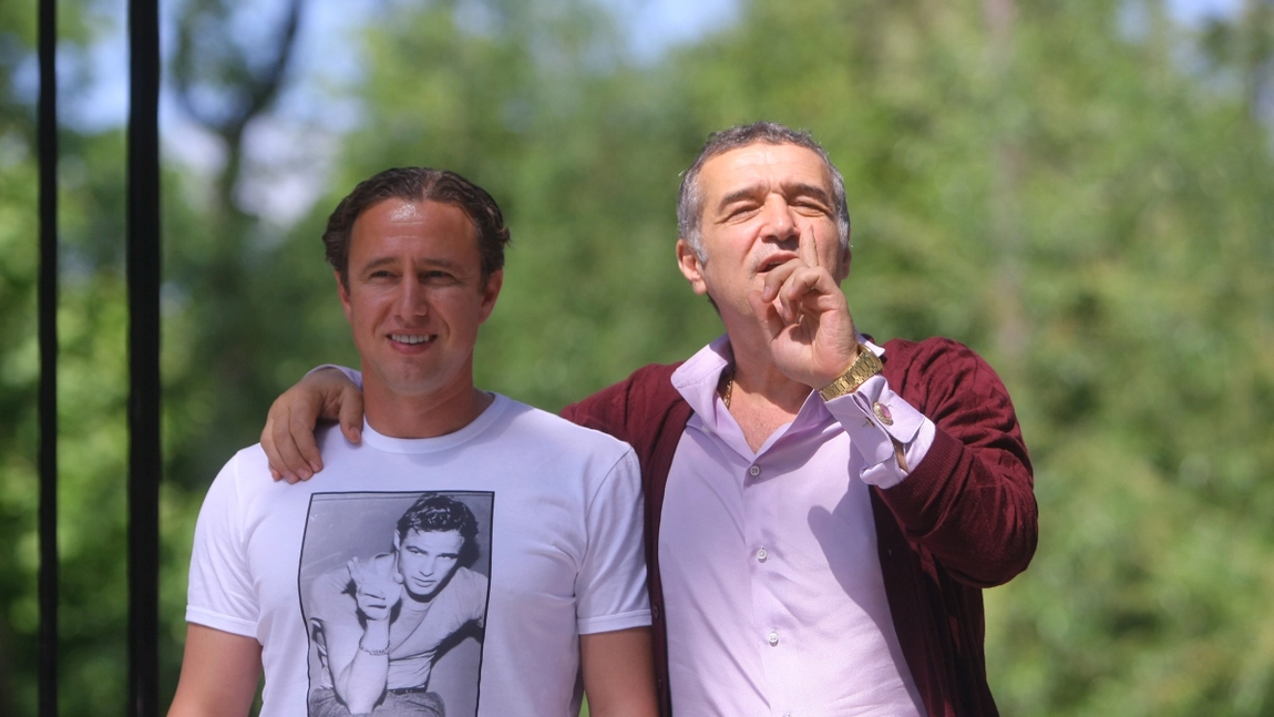 Lovitura spectaculoasă pregătită de Gigi Becali: Laurențiu Reghecampf, antrenorul care garantează succesul, ar urma să o preia pe FCSB