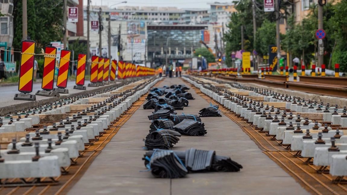 Se lucrează la foc continuu pentru modernizarea liniei de tramvai din Tudor Vladimirescu - FOTO