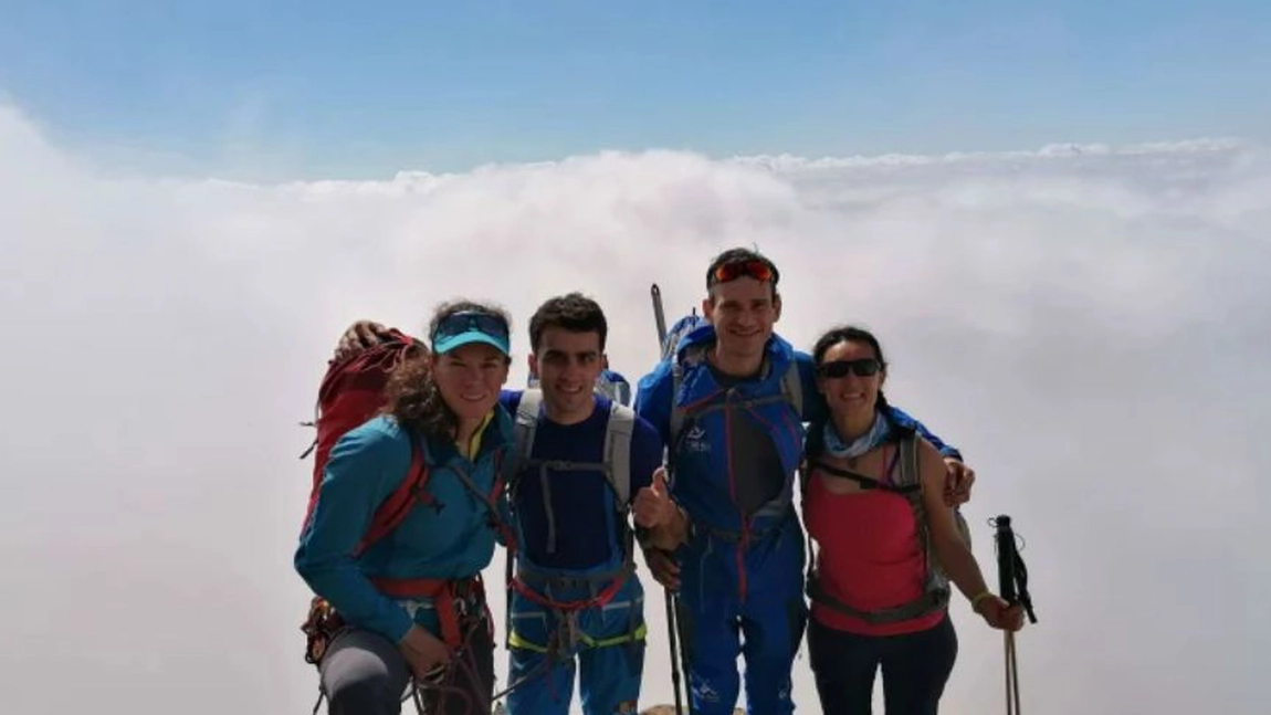Premieră în România. Doi sportivi care nu văd au cucerit vârful Mont Blanc