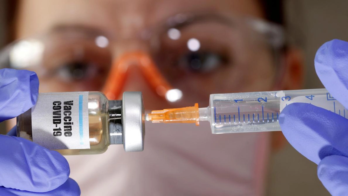 Acești oameni cer să se infecteze intenționat cu coronavirus. Care este motivul
