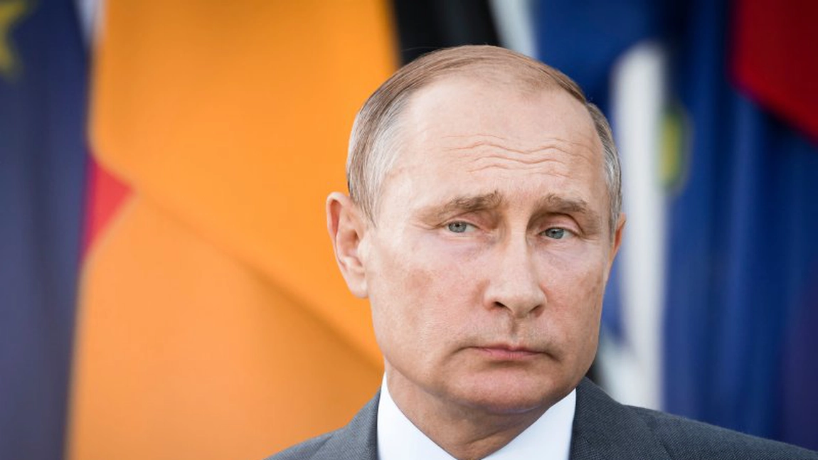 Vladimir Putin, surprins că în era tehnologiei a fost pierdut controlul asupra pandemiei: „Era greu de imaginat că o persoană poate rămâne fără apărare”