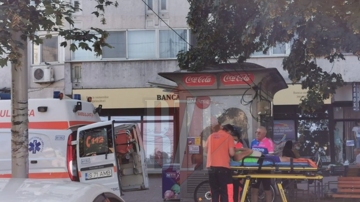 Accident rutier cu victimă în Iaşi. Un biciclist a fost acroşat de un autoturism EXCLUSIV - FOTO
