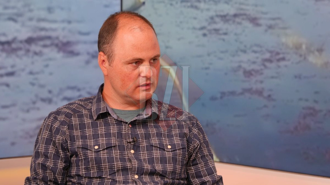 Povestea afacerii de succes cu fructe de pădure a ieșeanului Alin Aignătoaei, fost manager intr-o multinațională, care s-a dedicat în ultimii 9 ani agriculturii. 