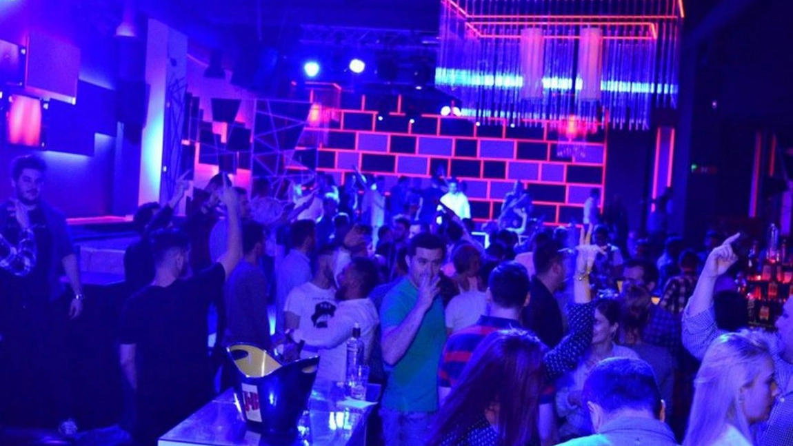 Zeci de sancțiuni, aplicate de oamenii legii pentru mai multe cluburi de pe litoral