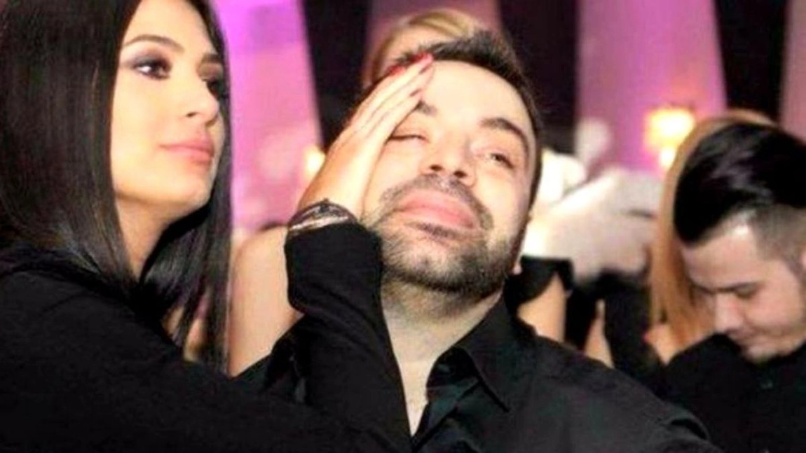 Ce face Roxana Dobre în timp ce soțul ei, Florin Salam, își plânge fratele mort din cauza coronavirusului