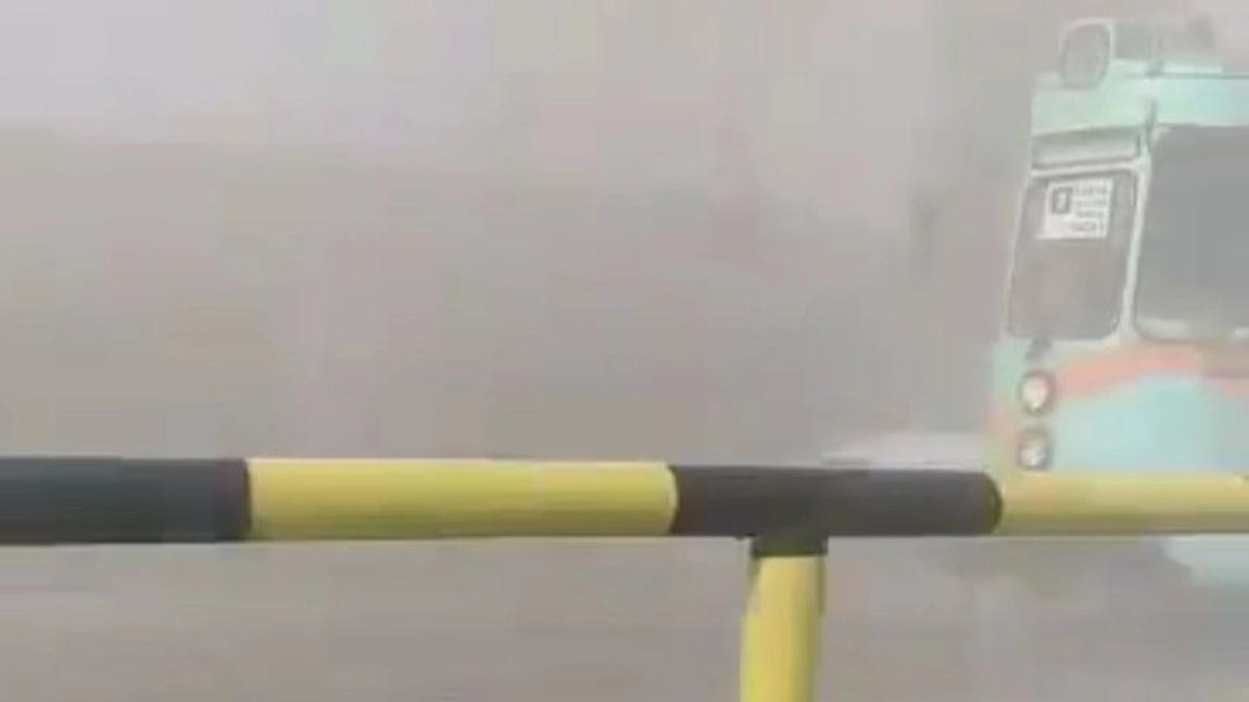 Autorităţile dorm, iar Ștef Invest SRL Iaşi, firma lui Răzvan Apălimăriței, umple Iaşul de praf, la demolarea fostei fabrici de pâine Compan, din Moara de Foc! - FOTO, VIDEO - UPDATE