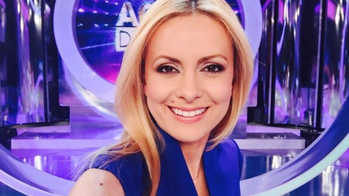 Simona Gherghe revine pe micile ecrane, iar prezentatoarea pe care o va înlocui este în lacrim
