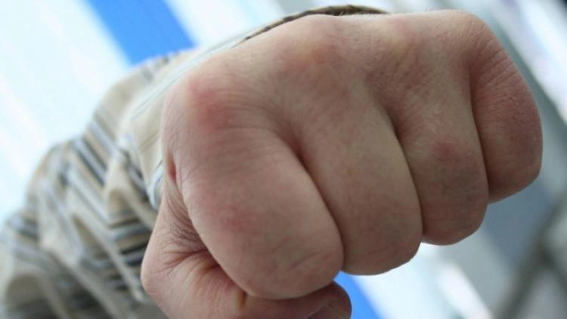 Şi-a omorât propriul părinte cu 30 de pumni în cap: „Îl vedeam pe diavol!”