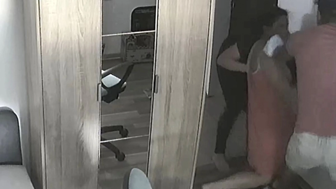 O femeie a fost bătută cu sânge rece de soț. Avea ordin de protecție