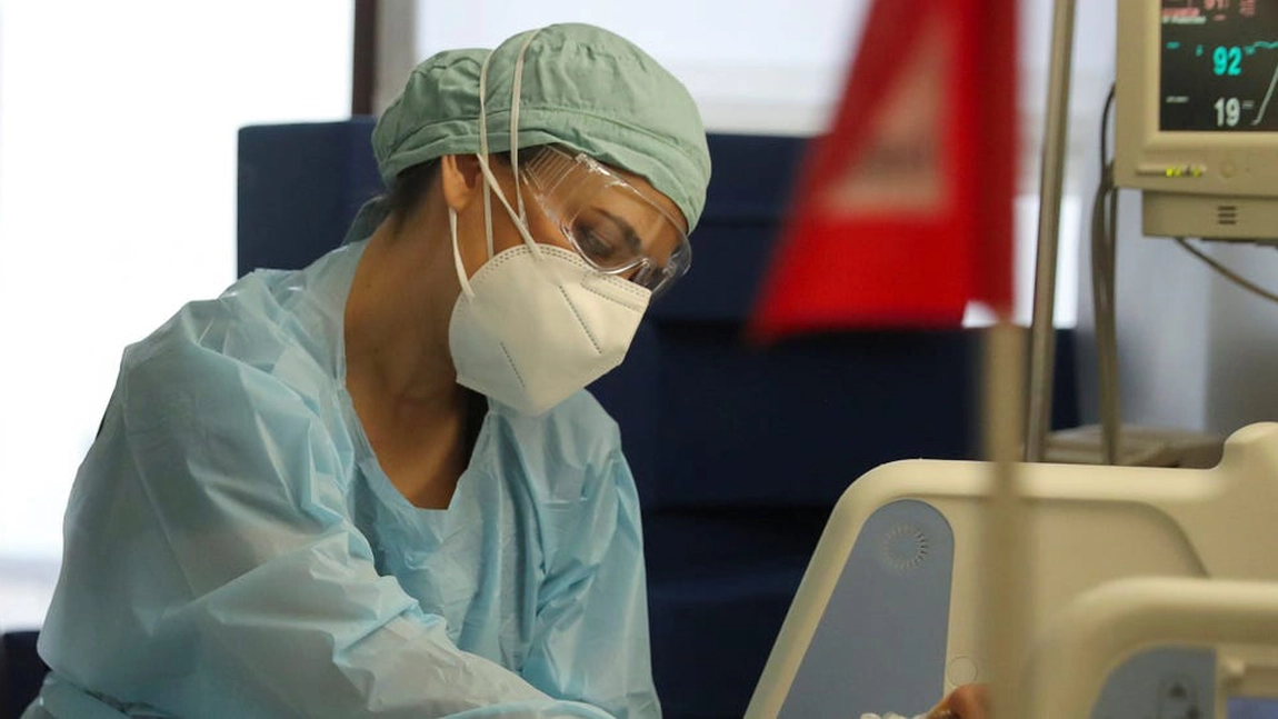 Medicii se confruntă cu o mare problemă în lupta cu COVID-19: Dezinformările din mediul online