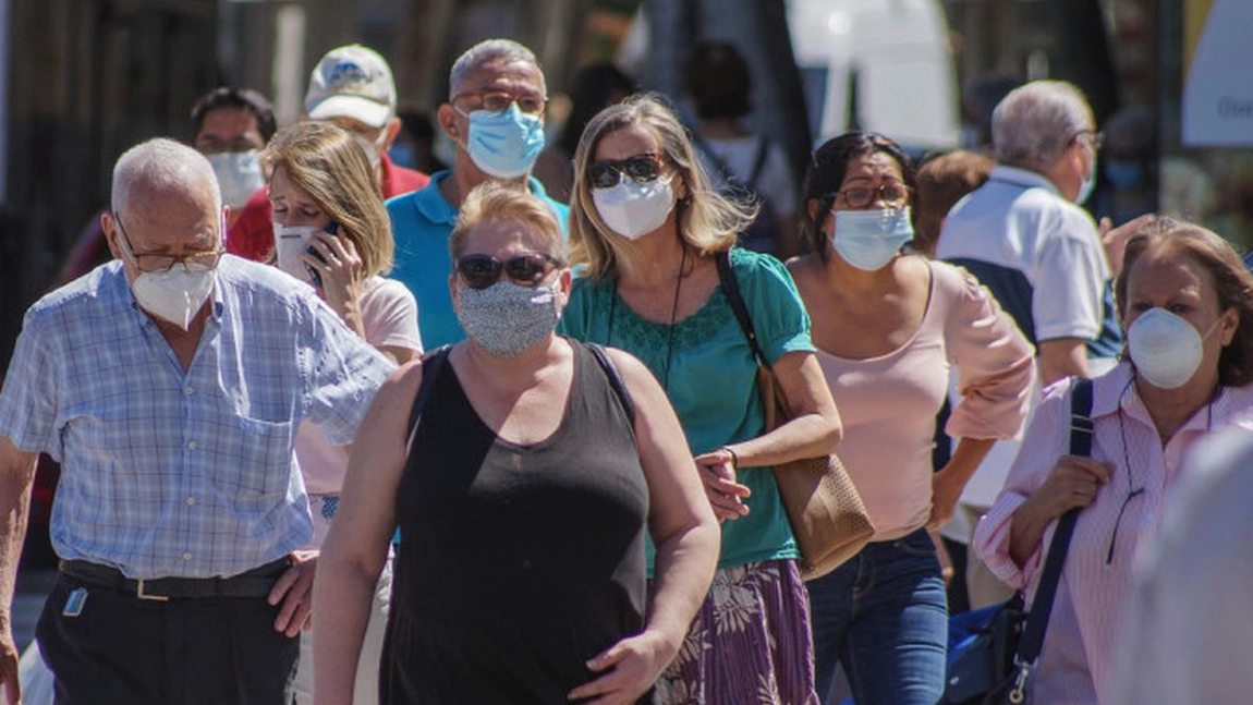Evoluția cazurilor COVID-19 în ultima săptămână din august. La Iași s-au înregistrat 358 de pacienți infectați cu noul coronavirus, cu 108 cazuri mai multe decât săptămâna trecută