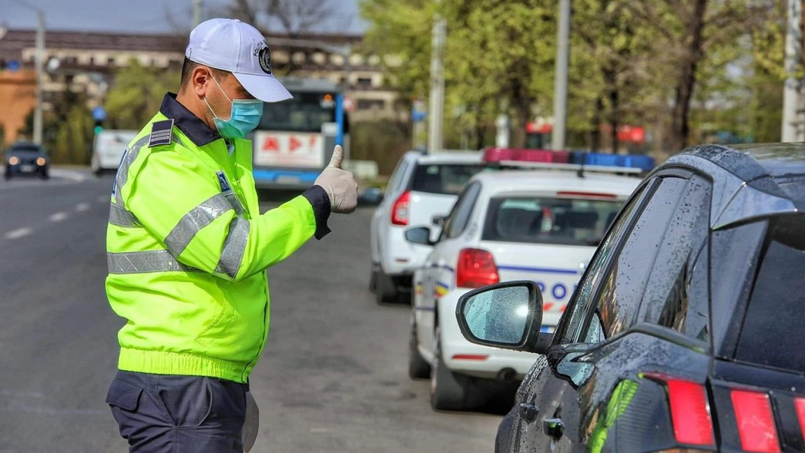 Autoritățile ieșene au verificat dacă se respectă măsurile impuse în zonele aglomerate, centrele comerciale și mijloacele de transport în comun din municipiu