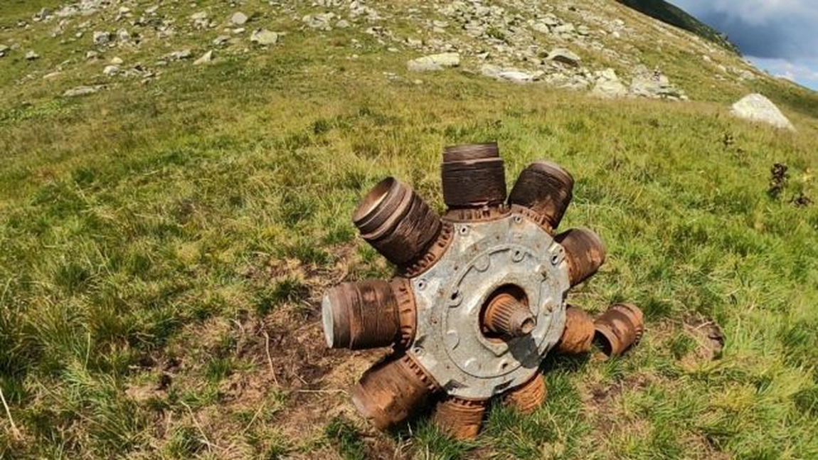 Epavele aeronavelor militare prăbuşite au format „Triunghiul Bermudelor” din Munţii Parâng - FOTO/ VIDEO