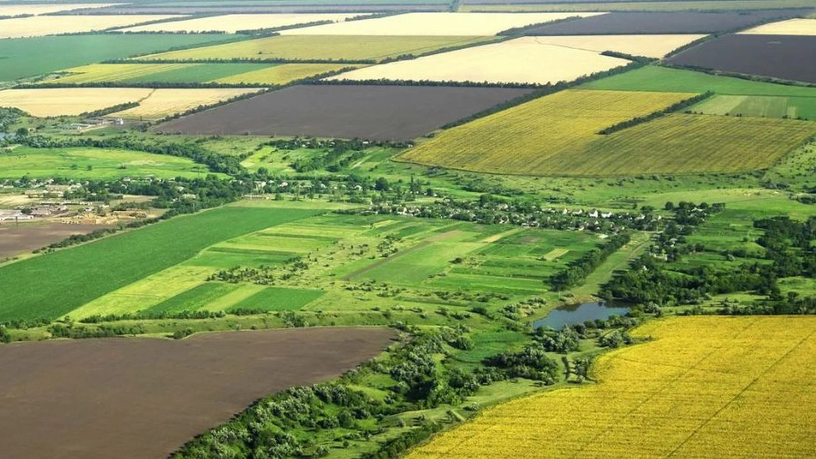 Fermierii din Iași trebuie să vizeze carnetele de rentier agricol, la APIA. Termenul limită de depunere a documentelor este 31 august 2020