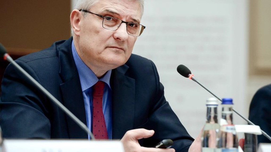 Criza economică nu se va sfârşi nici în 2021, considera Daniel Dăianu, preşedintele Consiliului Fiscal