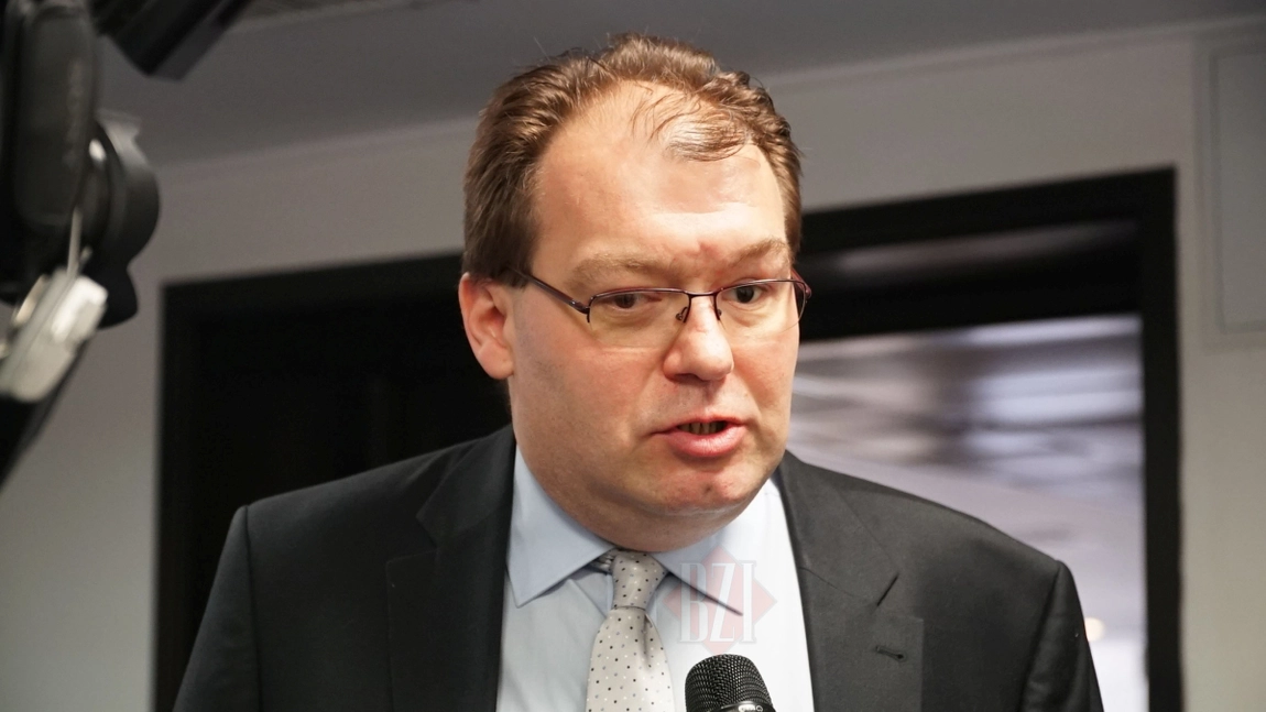 Zeci de pacienți cu cardiopatie ischemică au murit pentru că Iașul nu avea decât două coronarografe! La finalul lunii octombrie, medicii vor pune în funcțiune un nou aparat! Dr. Dan Tesloianu: 
