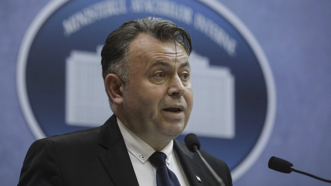 Nelu Tătaru anunţă prelungirea timpului de obţinere a avizelor epidemiologice necesare începutului anului şcolar