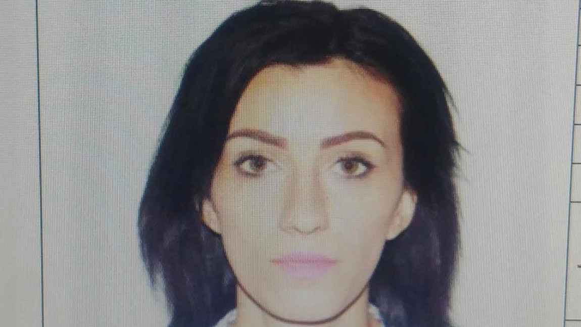O tânără de 27 de ani a dispărut de acasă. Polițiștii ieșeni solicită ajutorul cetățenilor pentru găsirea tinerei