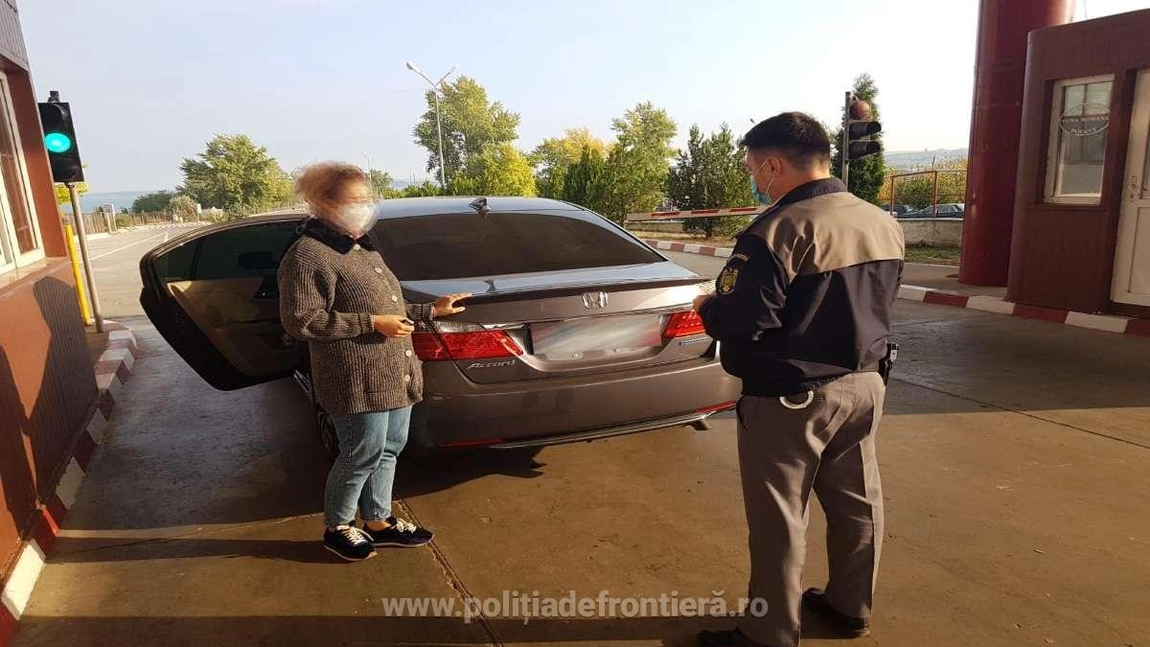 Mai mulți bărbați cu dublă cetățenie, română și Republica Moldova, au încercat să intre ilegal în țară