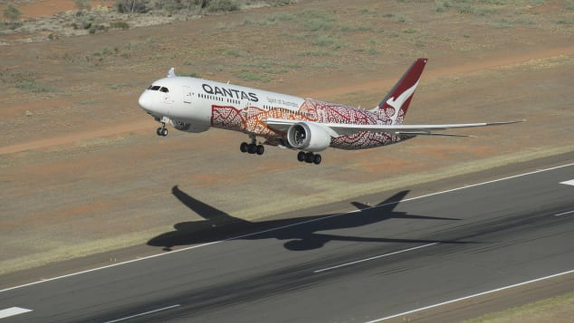 O companie aeriană oferă zborul către... nicăieri! Plătești și zbori către nicio destinație. Cât costă