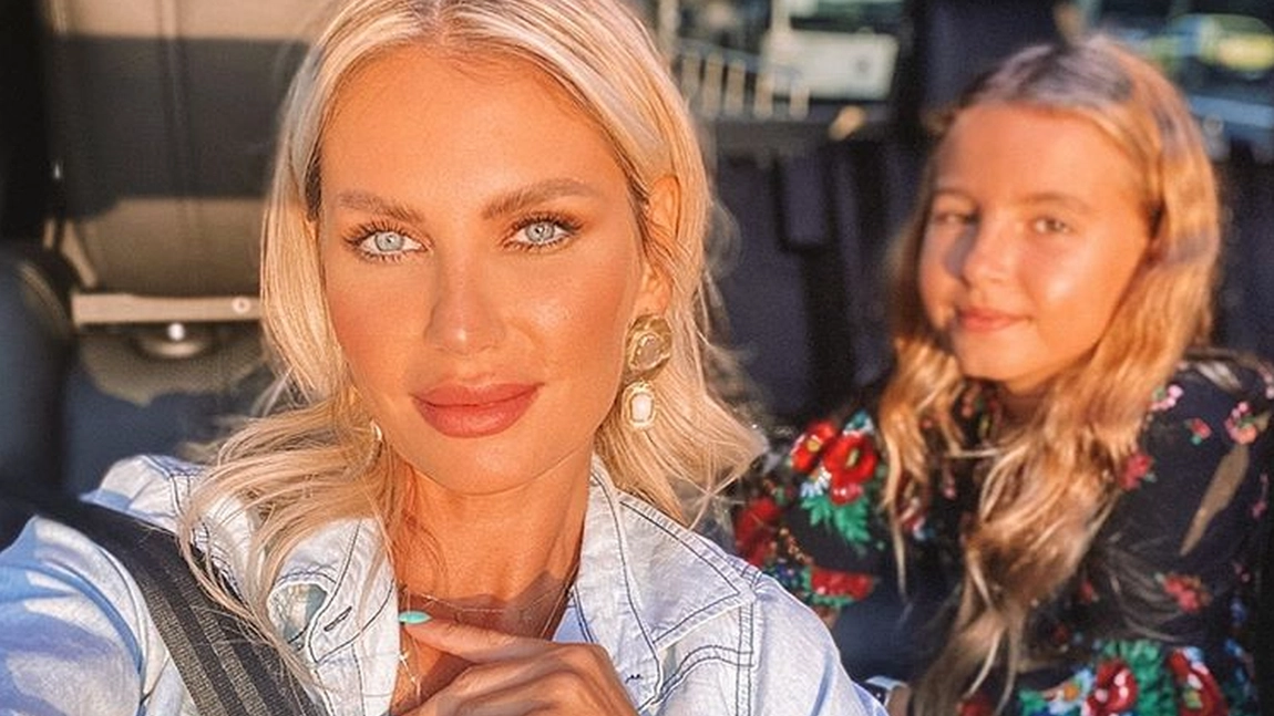Andreea Bănică se luptă cu boala secolului. Cum se implică artista pentru a ajuta bolnavele de cancer