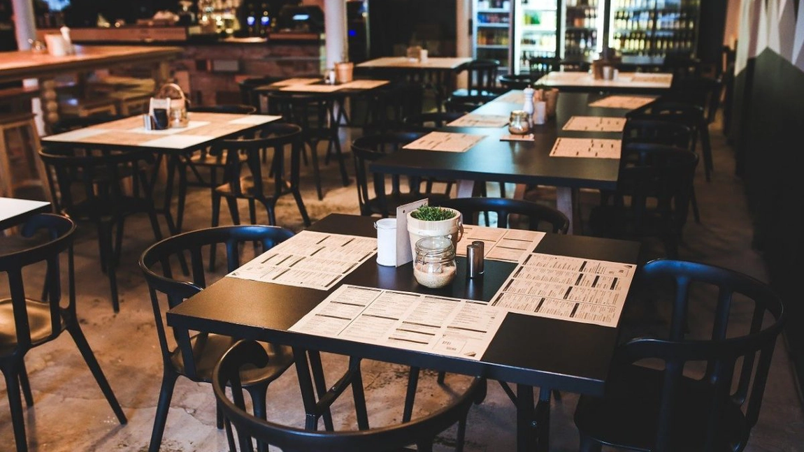 Bucureștiul intră în scenariul roșu: Se închid restaurantele!