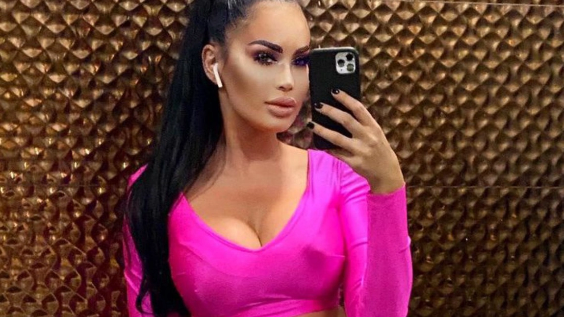 Ispita Bianca Pop își deschide studio de videochat. Bruneta și-a întrebat prietenii dacă există doritori care vor să lucreze în acest domeniu