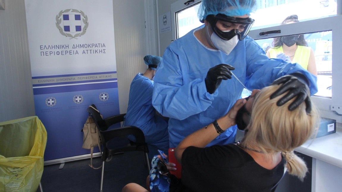 O româncă a mers în vacanţă în Grecia. Ce s-a întâmplat la Vama Kulata, când i s-a făcut testul Covid-19