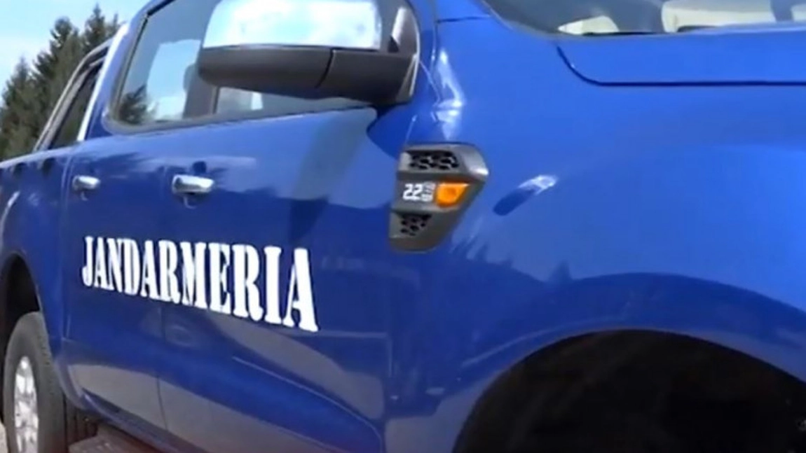 Patru turişti s-au rătăcit în munţi, după ce au folosit o aplicaţie telefonică